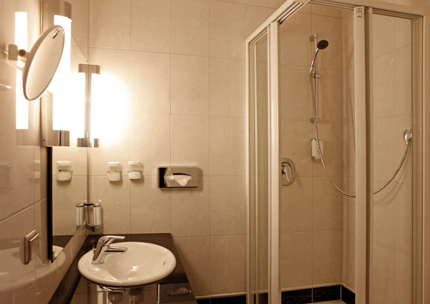 Фото H+ Hotel Bremen