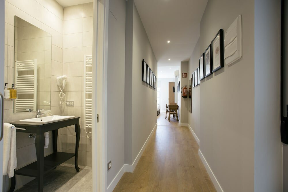 Фото Legazpi Doce Rooms & Suites