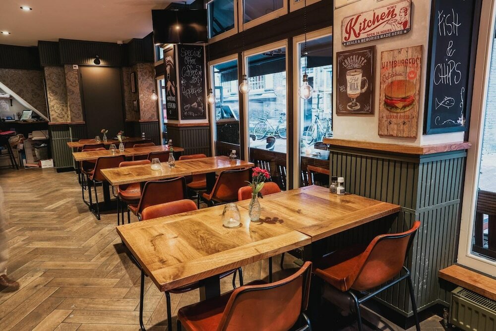 Фото Hotel Corner House