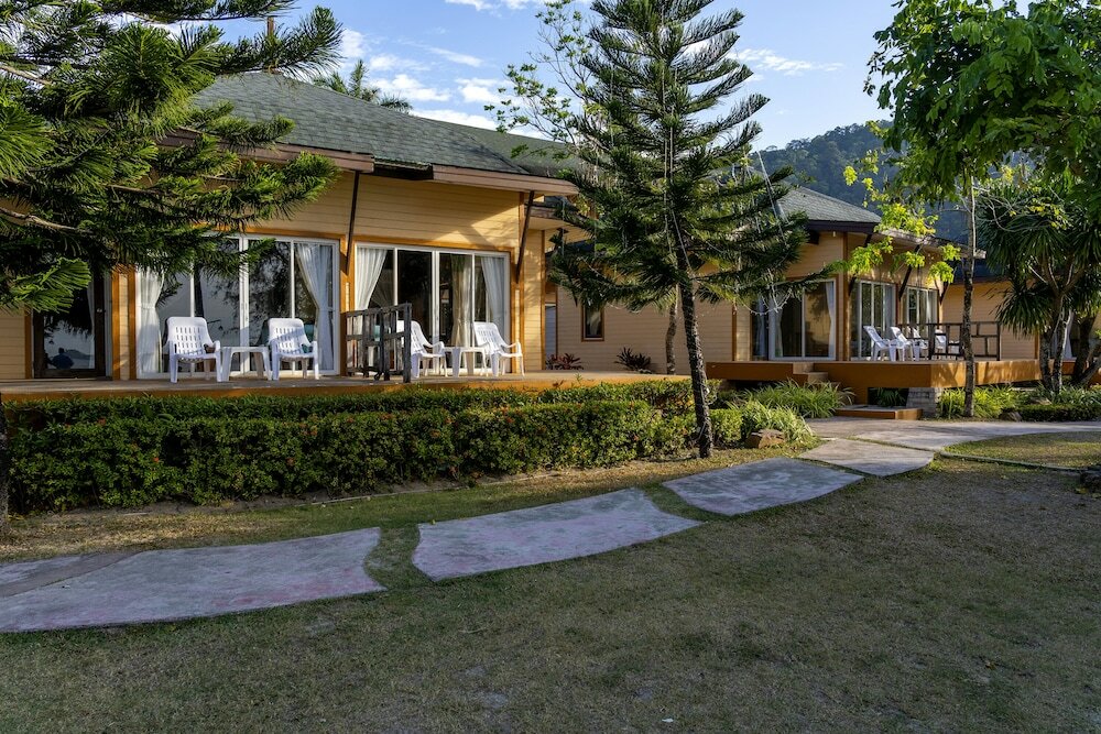 Фото Coconut Beach Resort