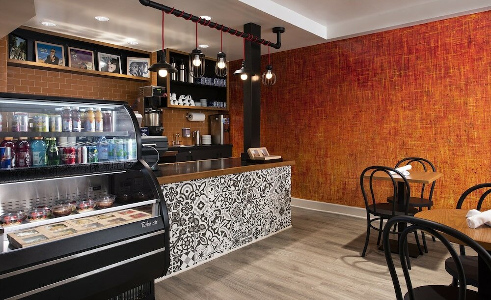 Фото Montrose at Beverly Hills