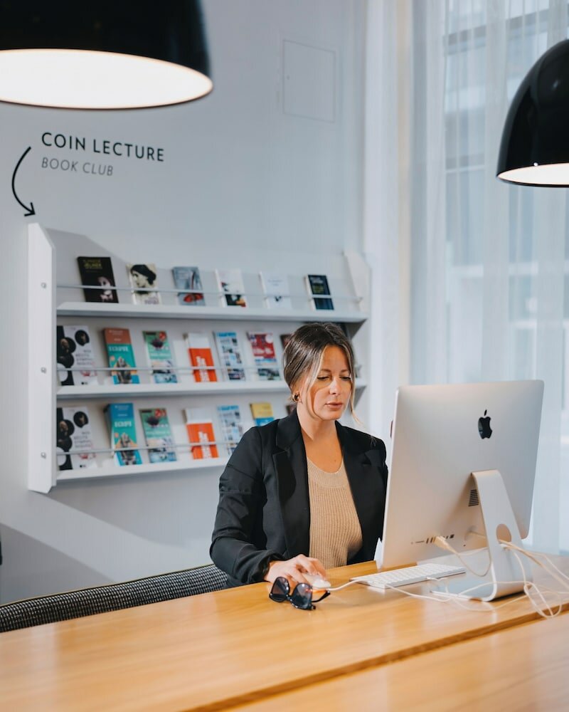 Фото Hotel Le Dauphin Montreal Centre Ville