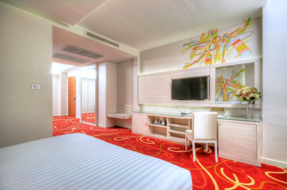 Фото One One Bangkok Hotel