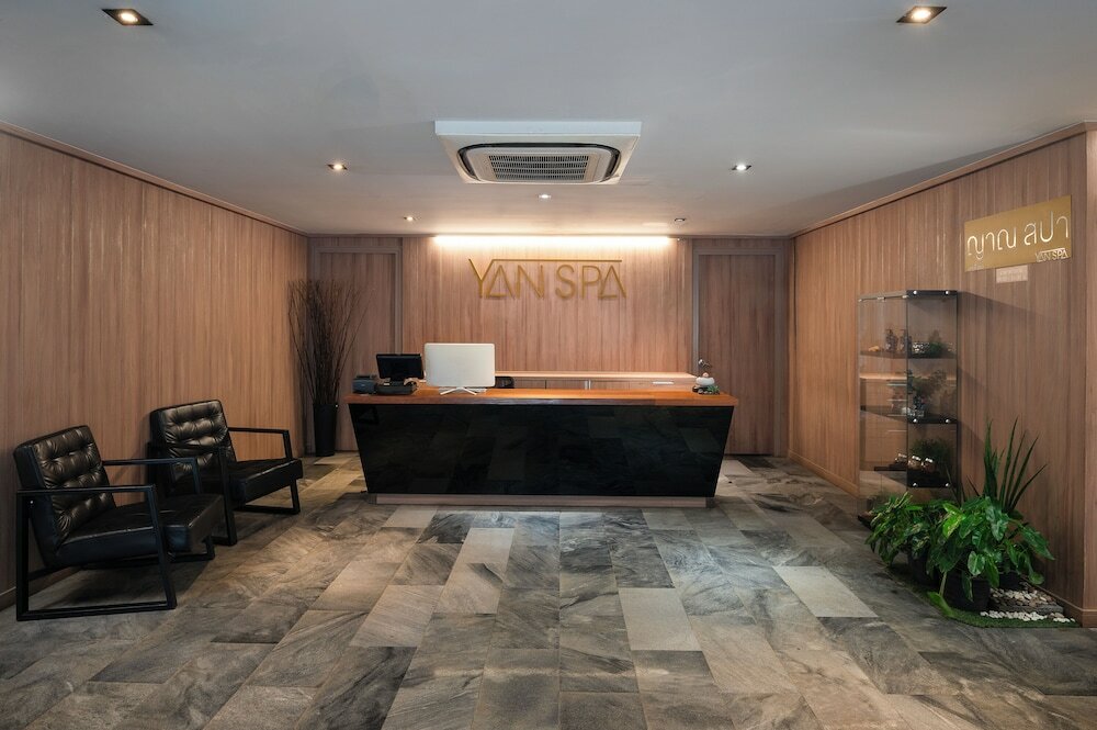 Фото Cross Vibe Sukhumvit Hotel