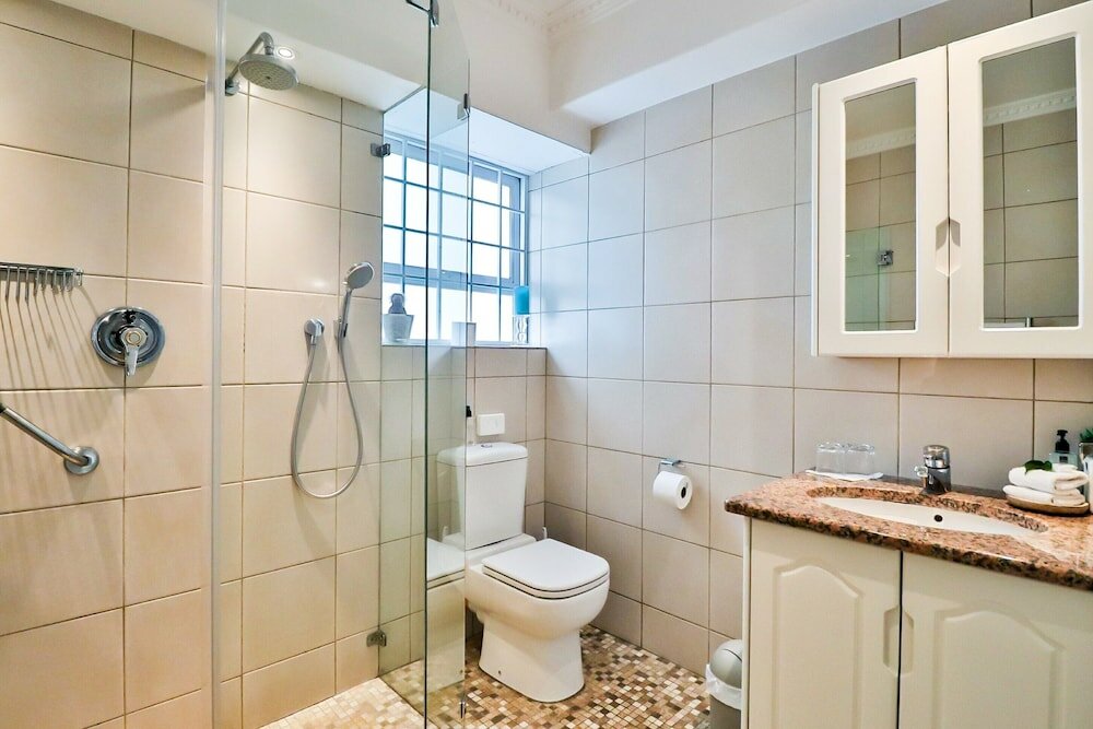 Фото Hermanus Beachfront Lodge