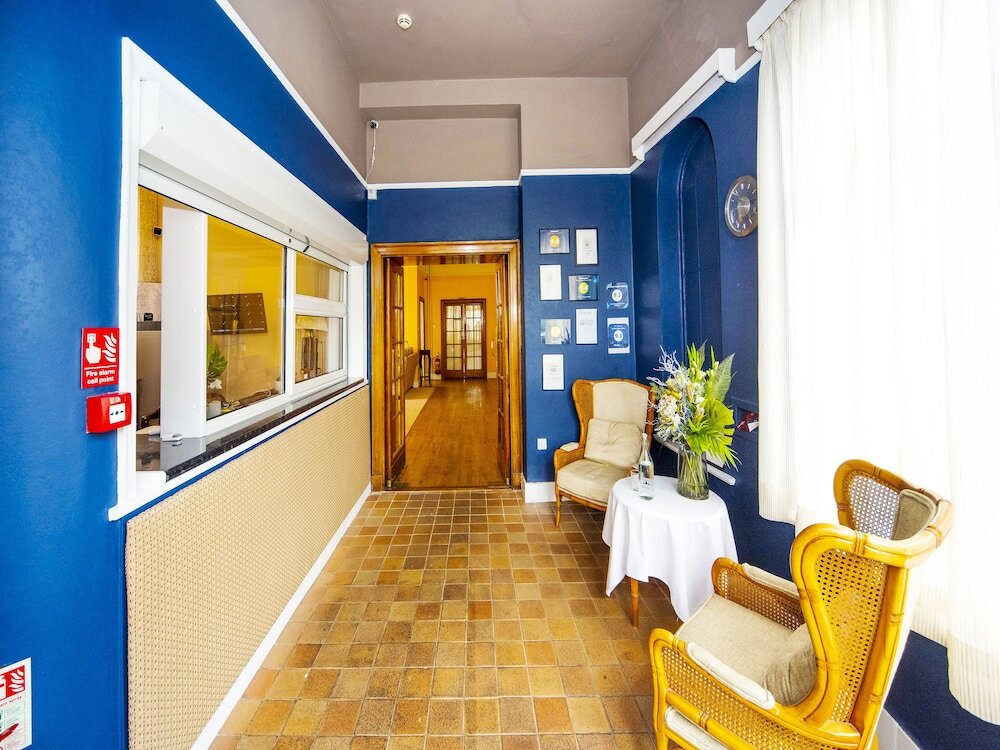 Фото Crofton House Hotel