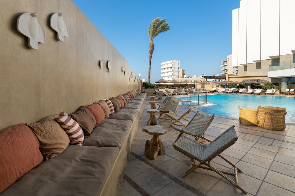 Фото Blue Sky City Beach Hotel