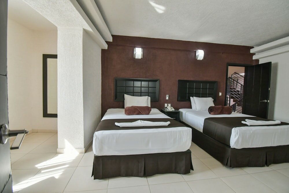 Фото Hotel Portonovo Plaza Centro