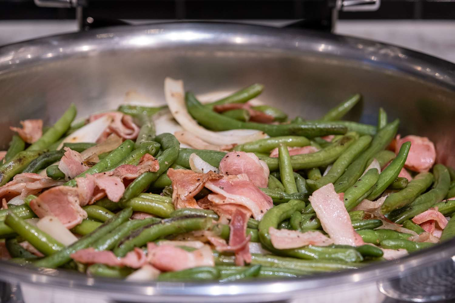 Фото Whistle Lark