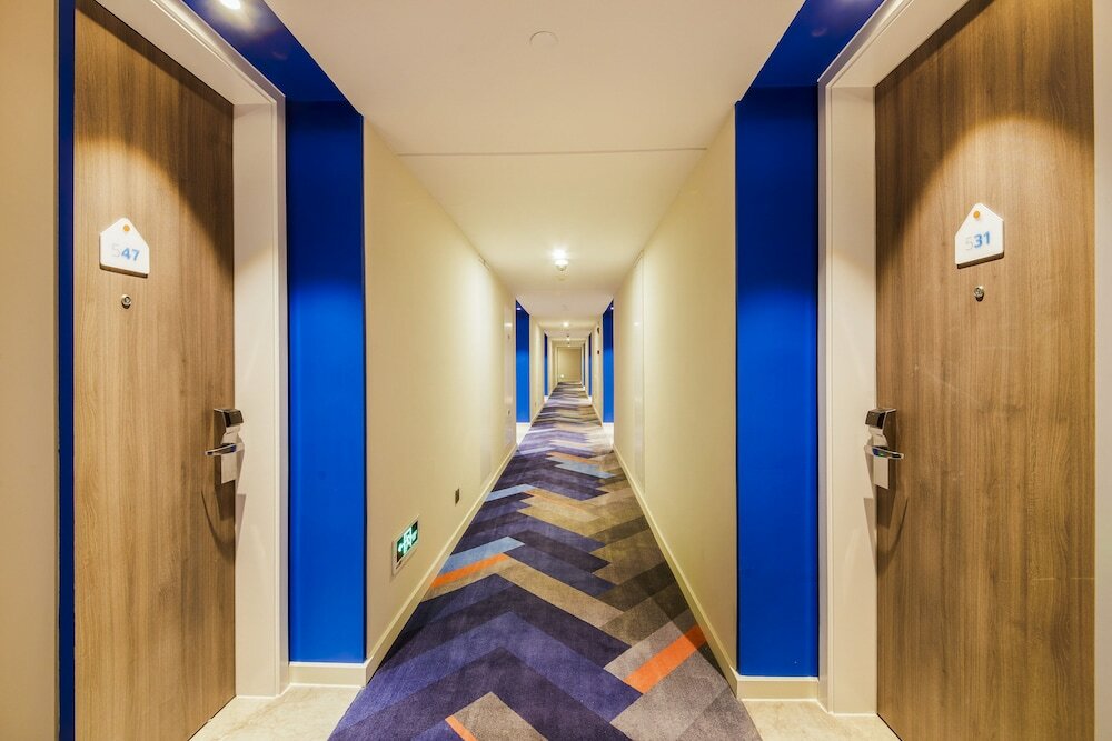 Фото Holiday Inn Express Shanghai Xuhui Binjiang