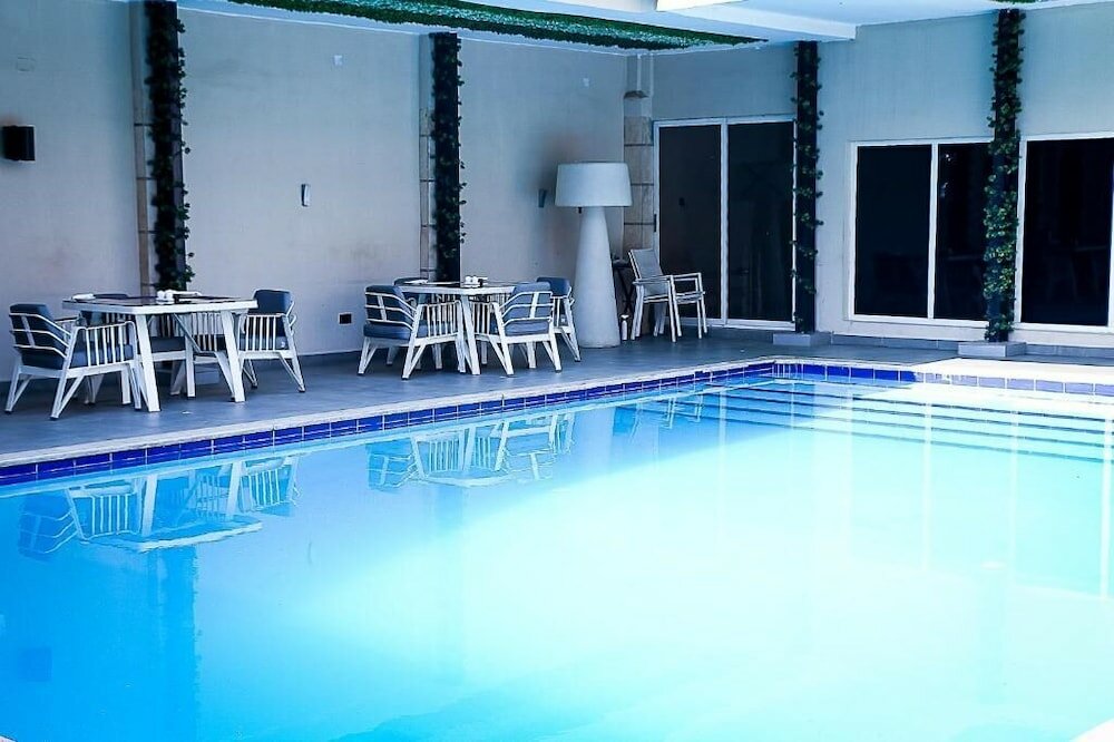 Фото Summerset Continental Hotel Maitama