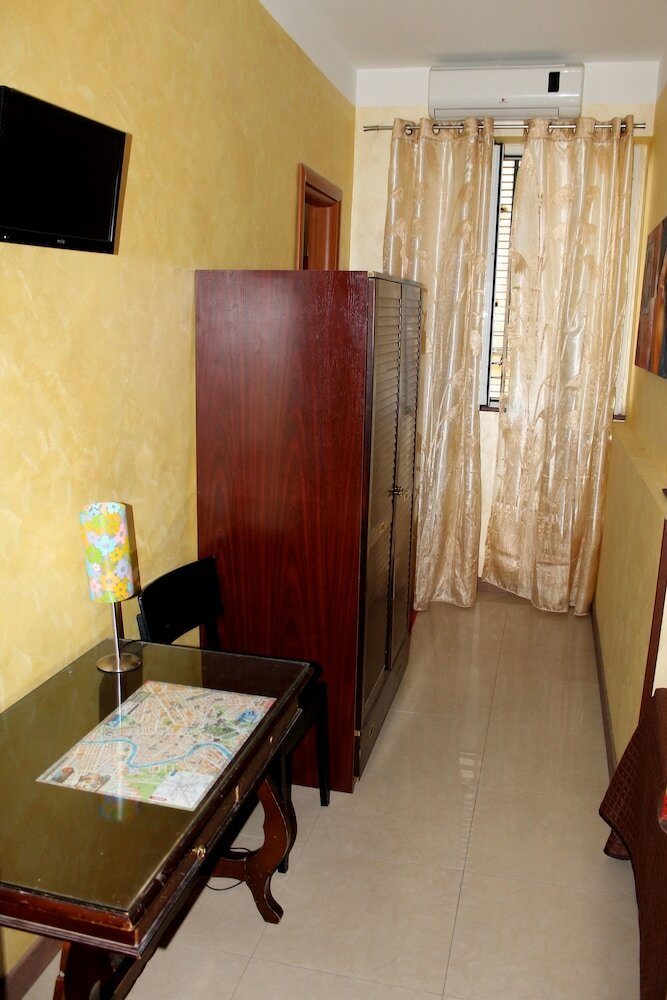 Фото Hotel Tokyo