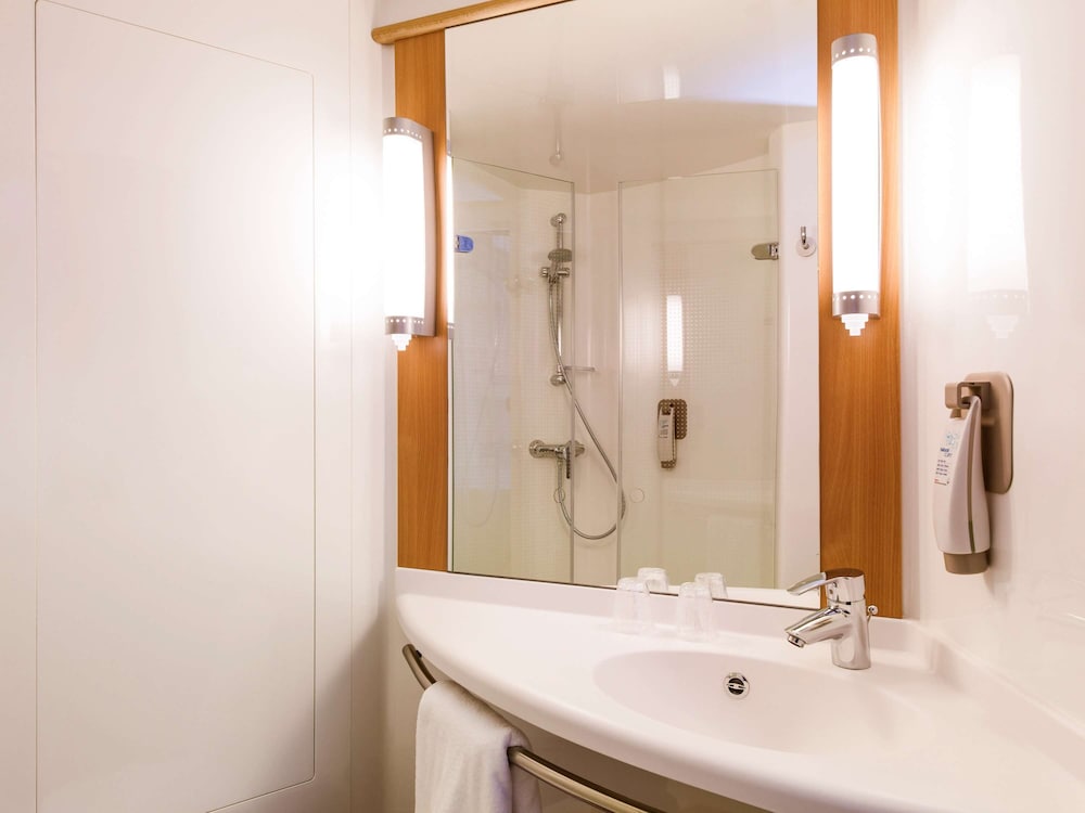 Фото Ibis Karlsruhe Hauptbahnhof