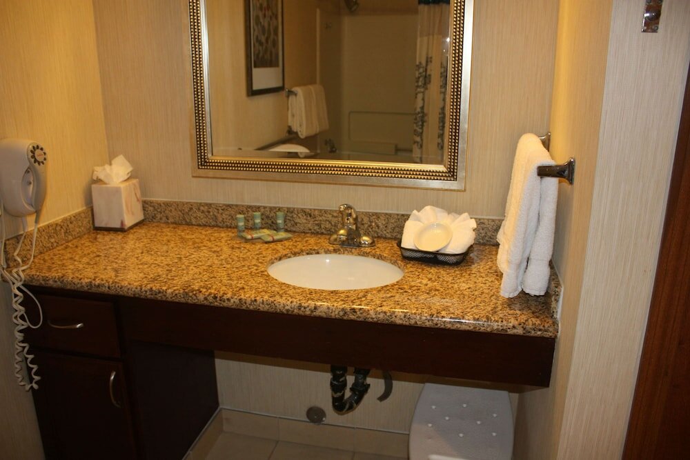 Фото SenS Suites Livermore, SureStay Collection by Best Western