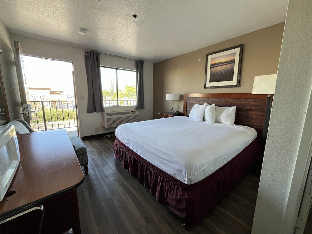 Фото Vagabond Inn Fresno