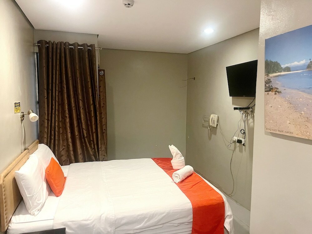 Фото Cinfandel Suites