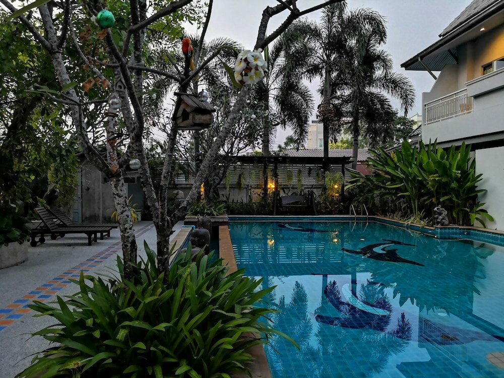 Фото Baan Suksiri Hotel