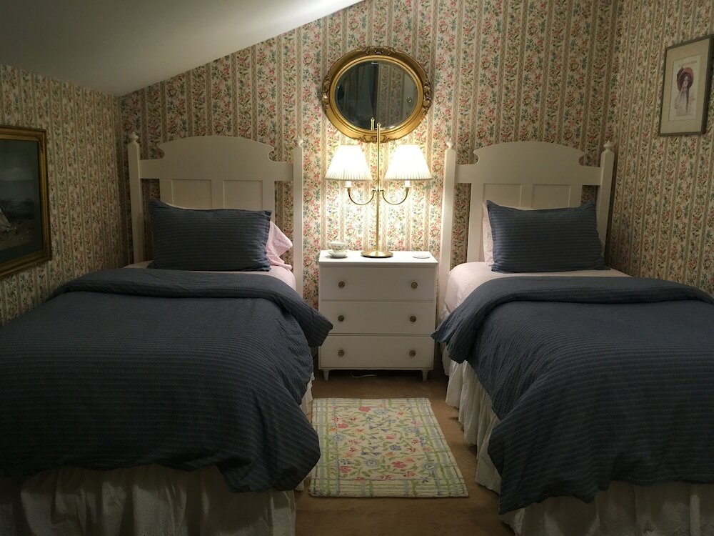 Фото Deerhill Inn