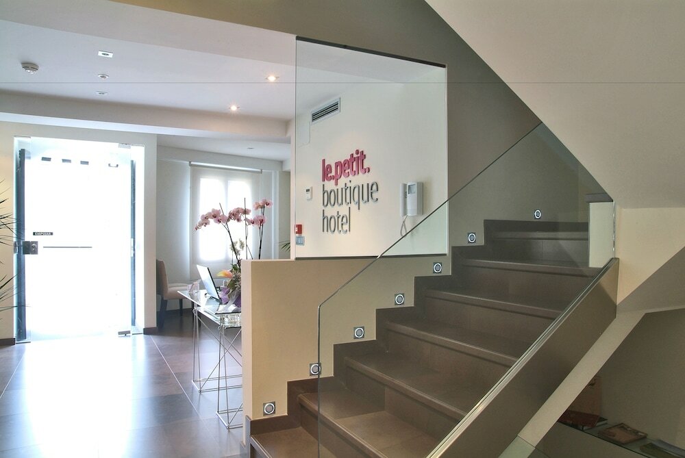 Фото Le Petit Boutique Hotel - Adults Only