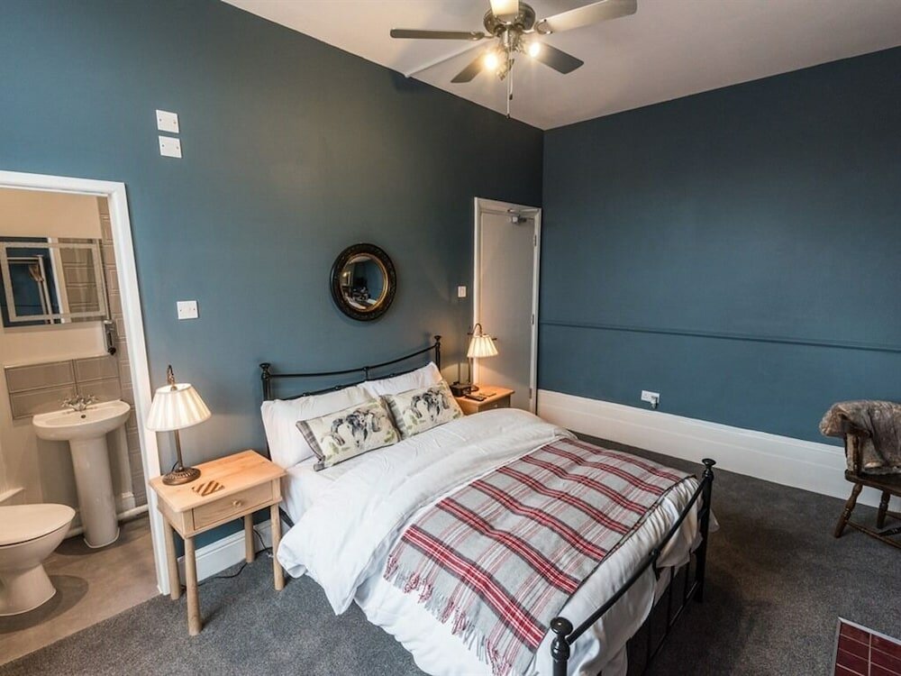 Фото Summerfield Pub & Boutique Rooms