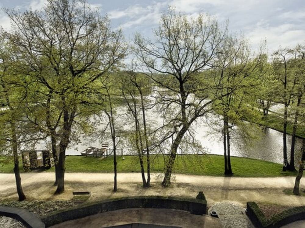 Фото 196630641374