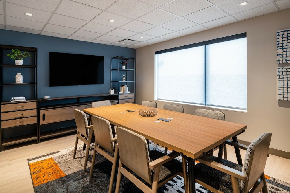 Фото Atwell Suites Denver Airport Tower Road, an Ihg Hotel