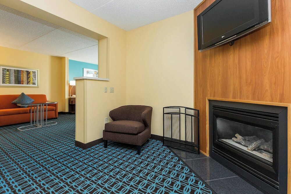 Фото Fairfield Inn and Suites by Marriott Des Moines West