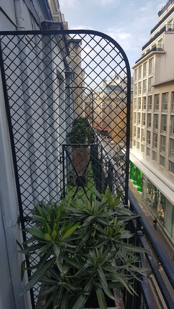 Фото Hotel Le Colisee