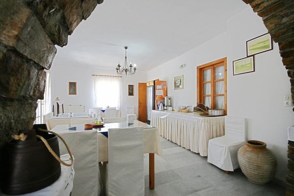 Фото Agia Anna Hotel