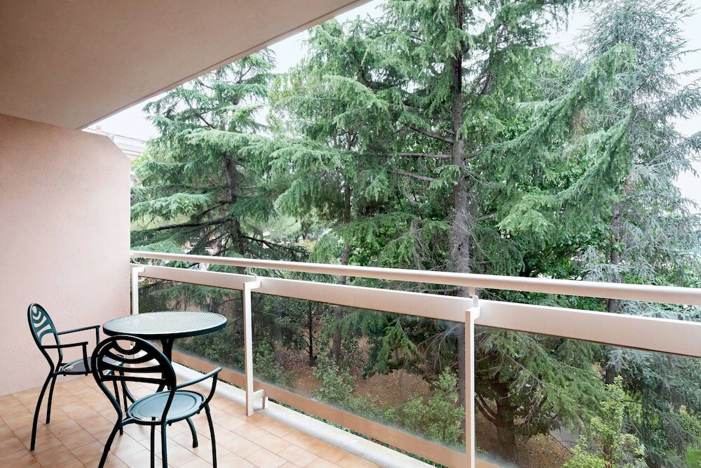 Фото Courtyard by Marriott Rome Central Park