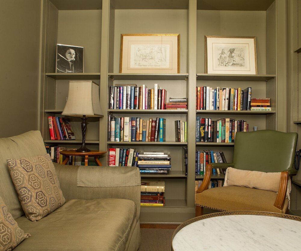 Фото The Morgan State House