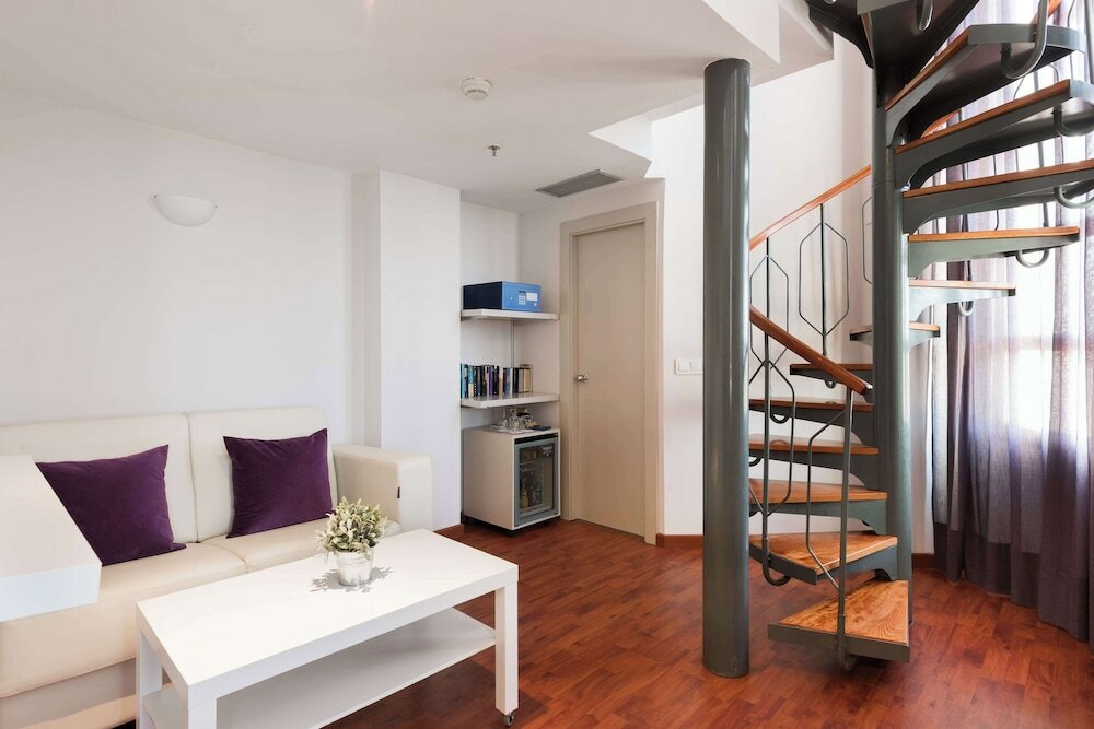 Фото Nh Valencia Las Artes