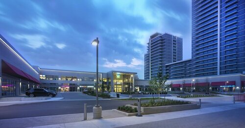 Гостиница Liberty Suites Hotel в Торнхилле