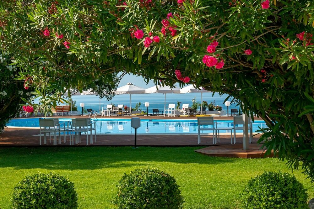 Фото Skiathos Palace Hotel