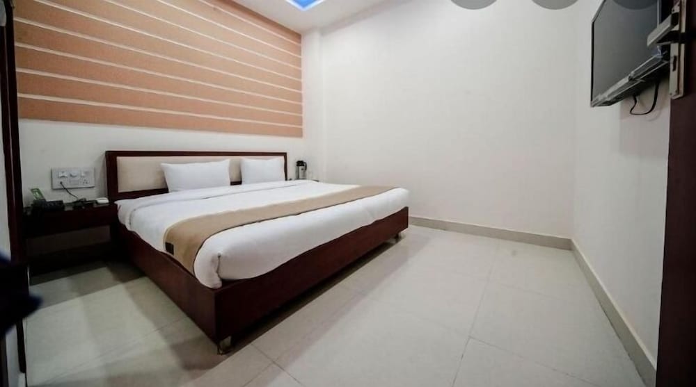 Фото Hotel Durga Silver Line