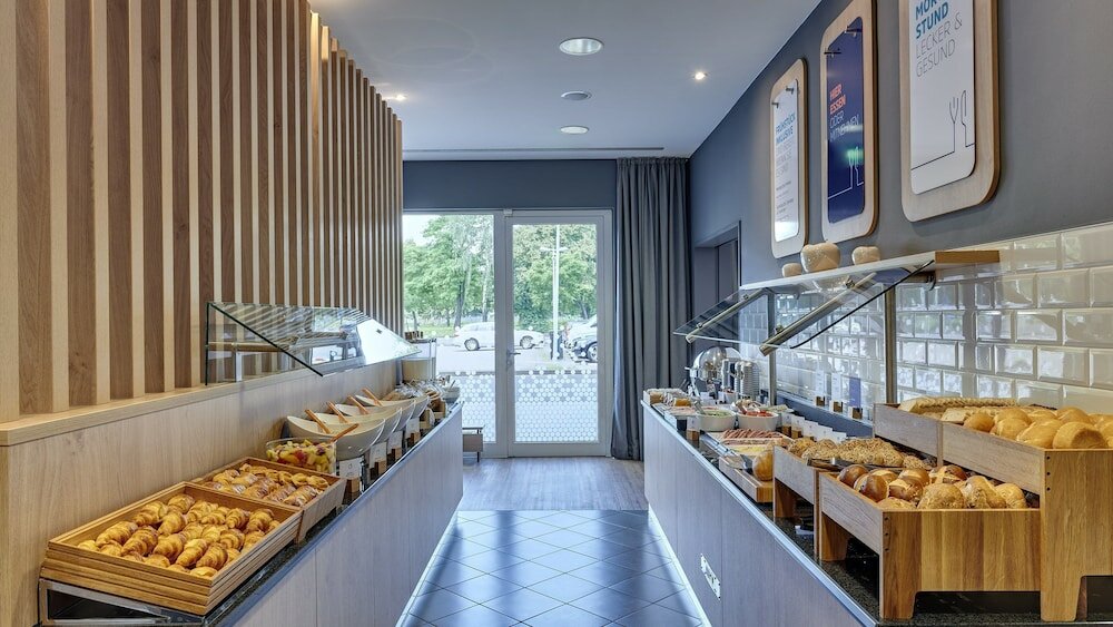 Фото Holiday Inn Express Cologne Mulheim