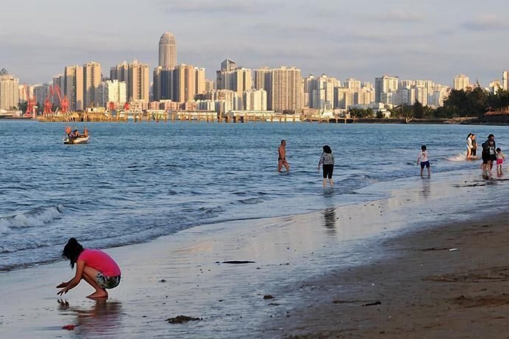 Фото Holiday Inn Express Haikou West Coast, an Ihg Hotel