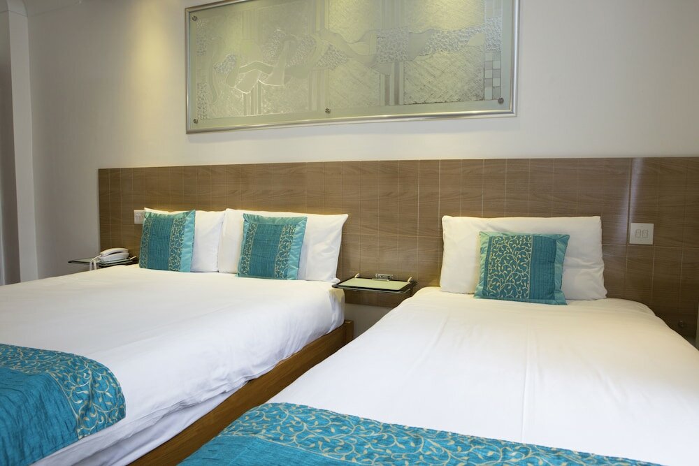 Фото Westpoint Hotel