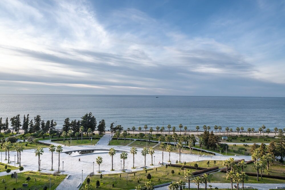 Фото The Grandeur Hotel