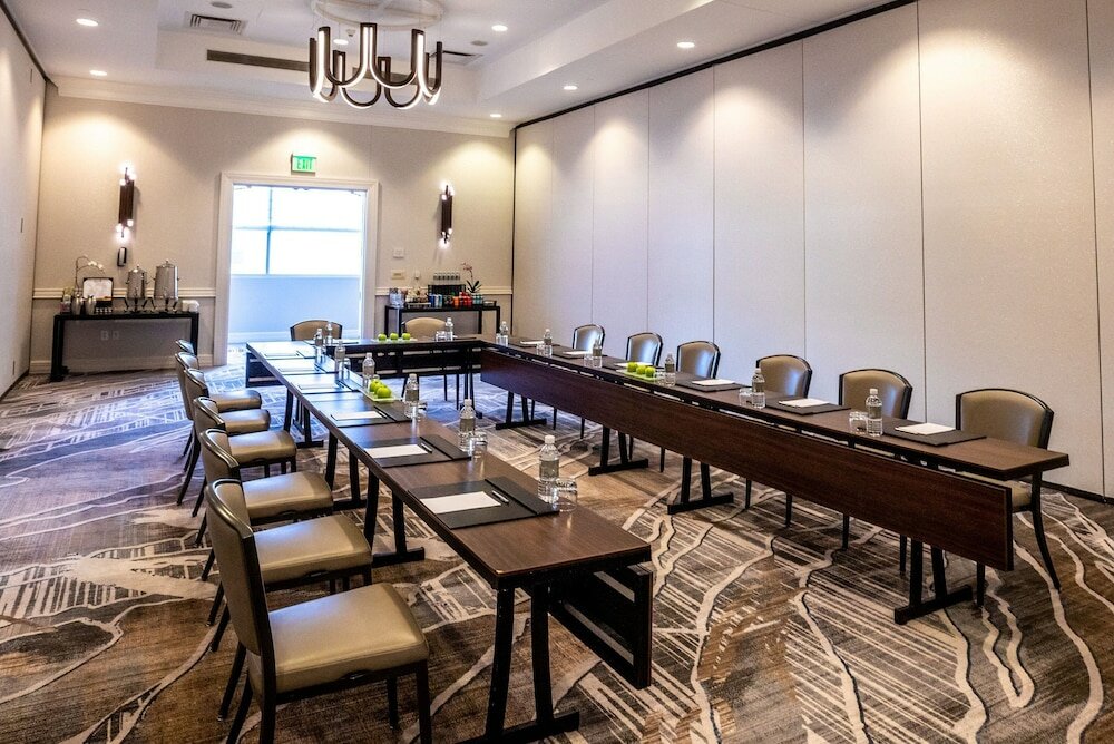 Фото Hotel Clio, a Luxury Collection Hotel, Denver Cherry Creek