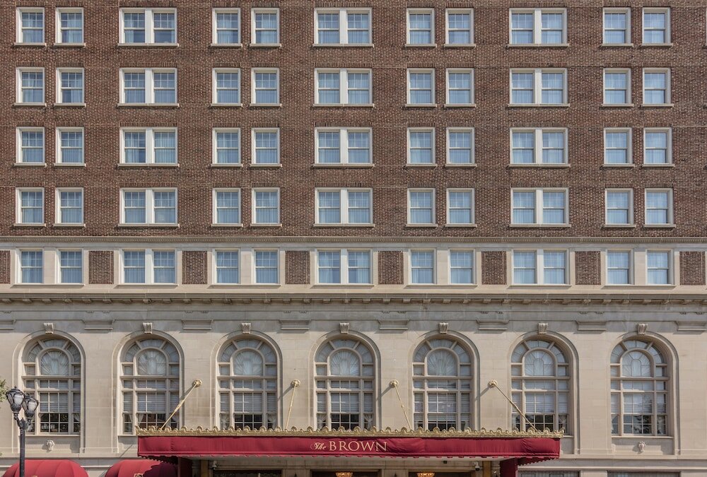 Фото The Brown Hotel