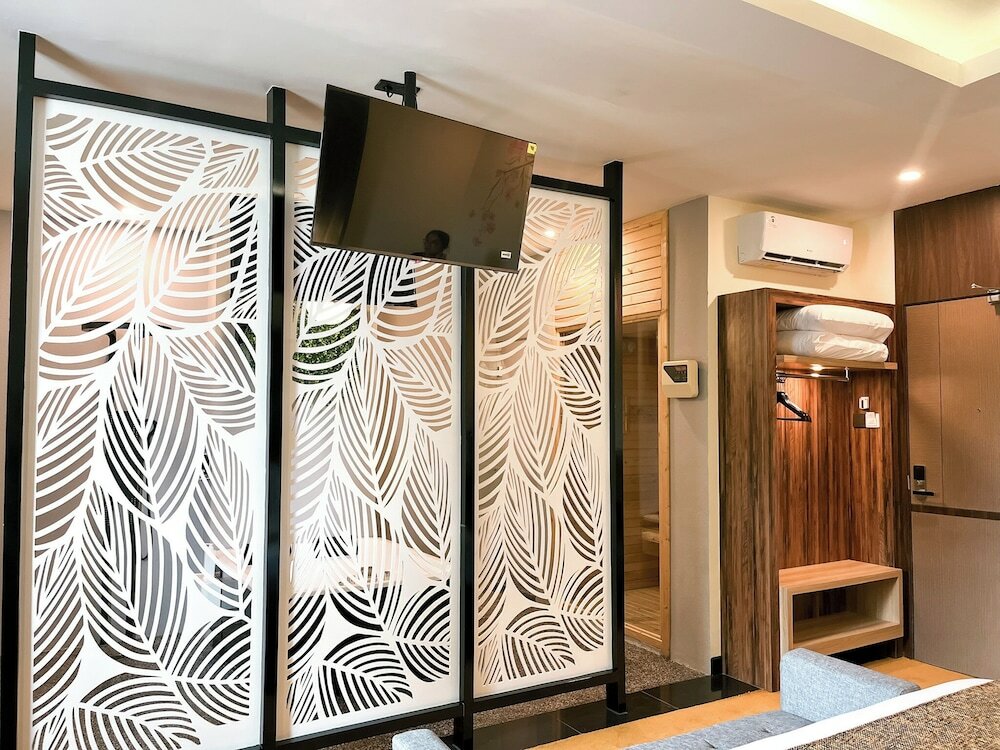 Фото Oak Tree Urban Jakarta