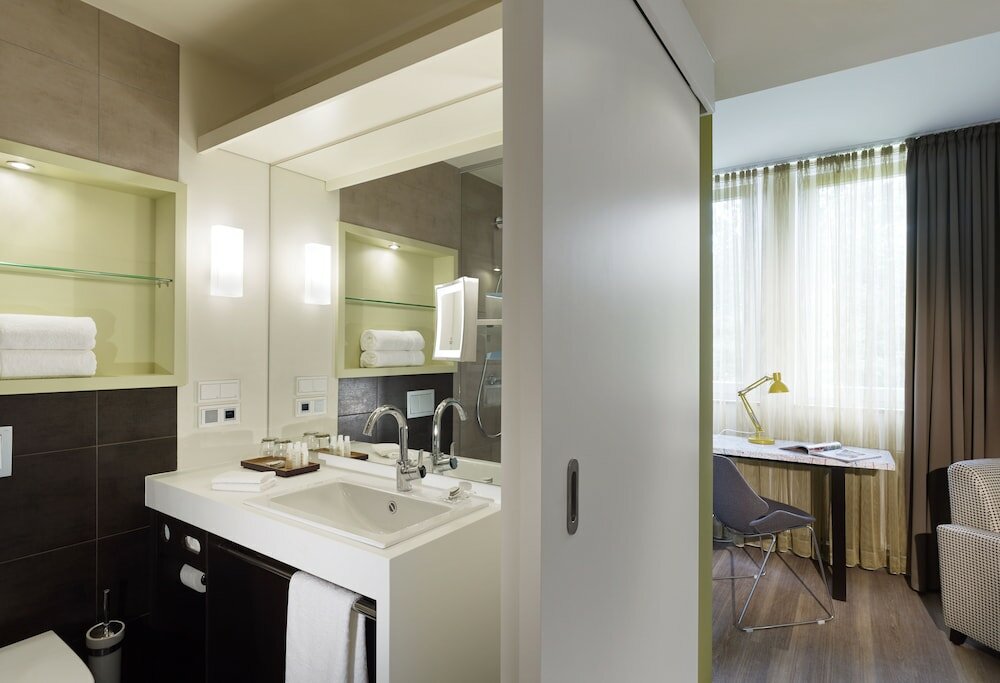 Фото Hotel Indigo - Dusseldorf - Victoriaplatz