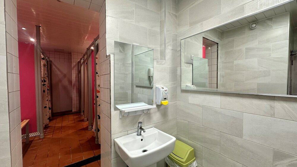 Фото Smart Russell Square Hostel