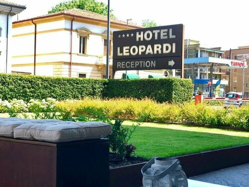 Внешний вид отеля Hotel Leopardi в Вероне, фото 3