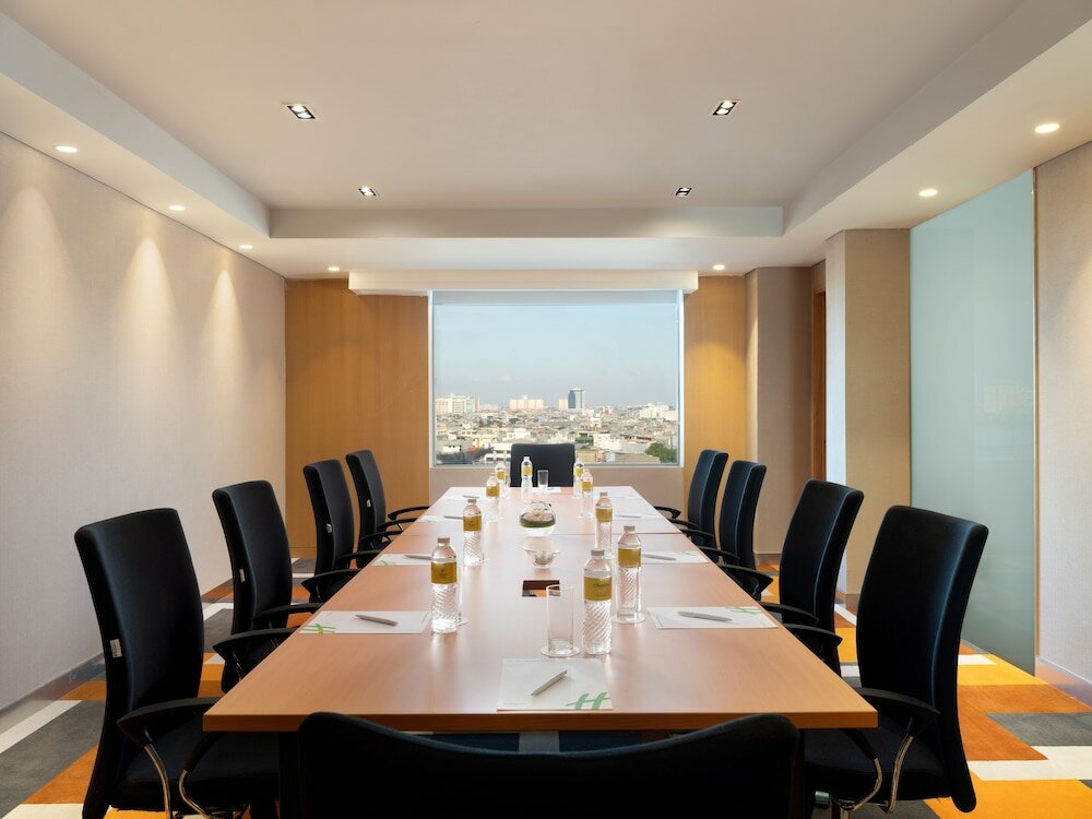 Фото Holiday Inn & Suites Jakarta Gajah Mada, an Ihg Hotel