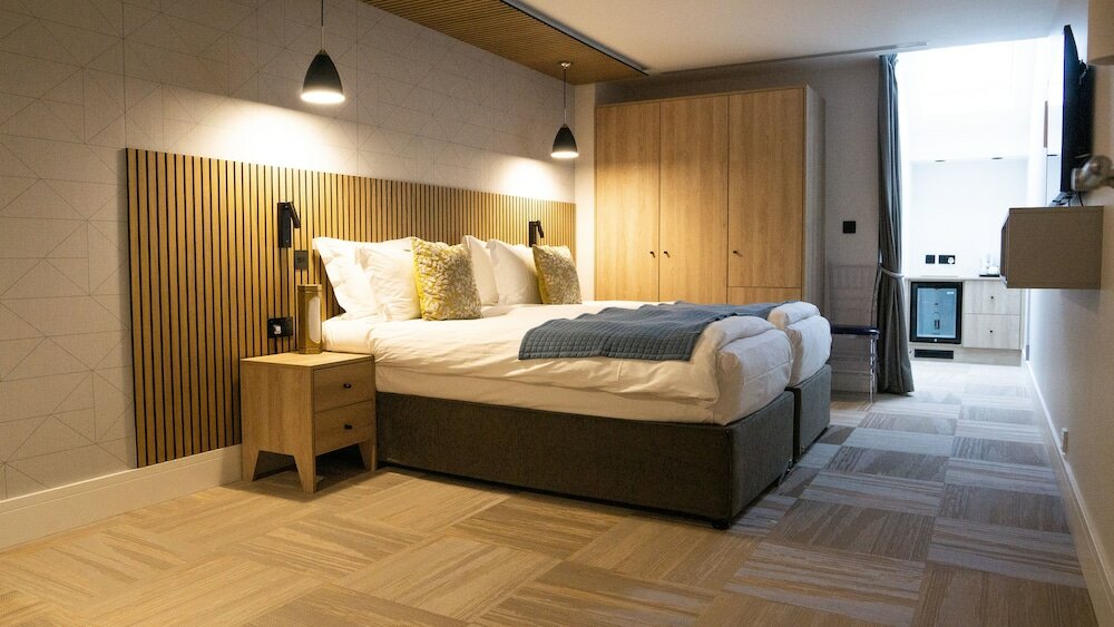 Фото The Pillar Hotel