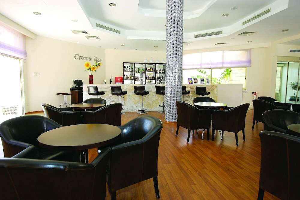 Фото Crown Resorts Henipa