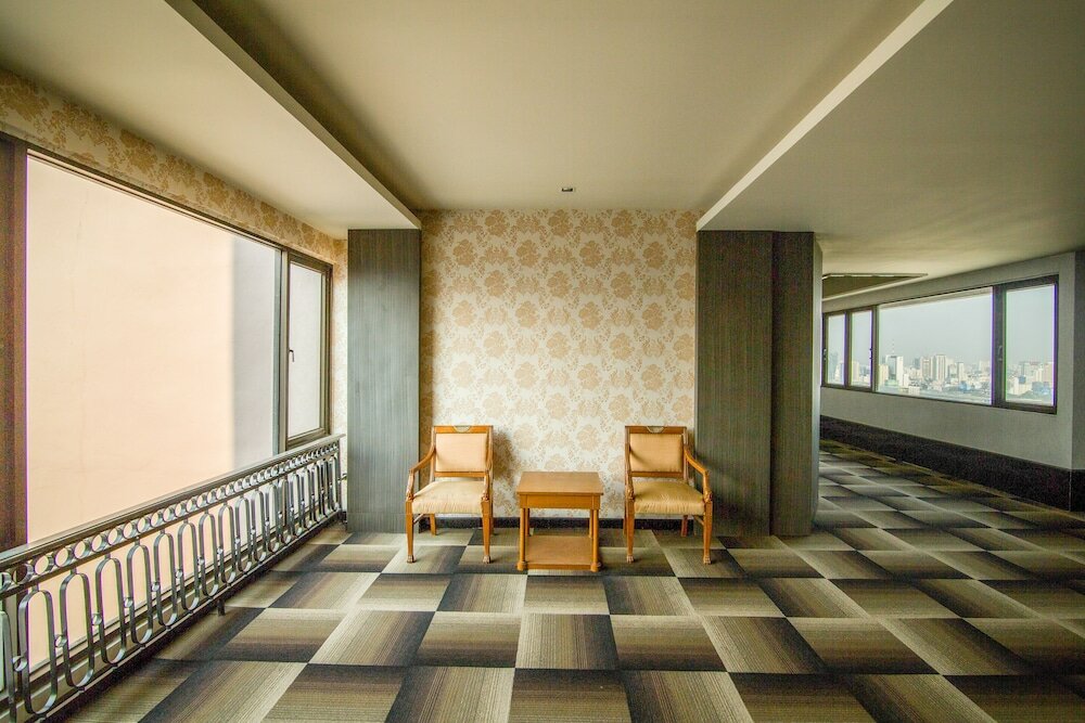 Фото Royal Benja Hotel