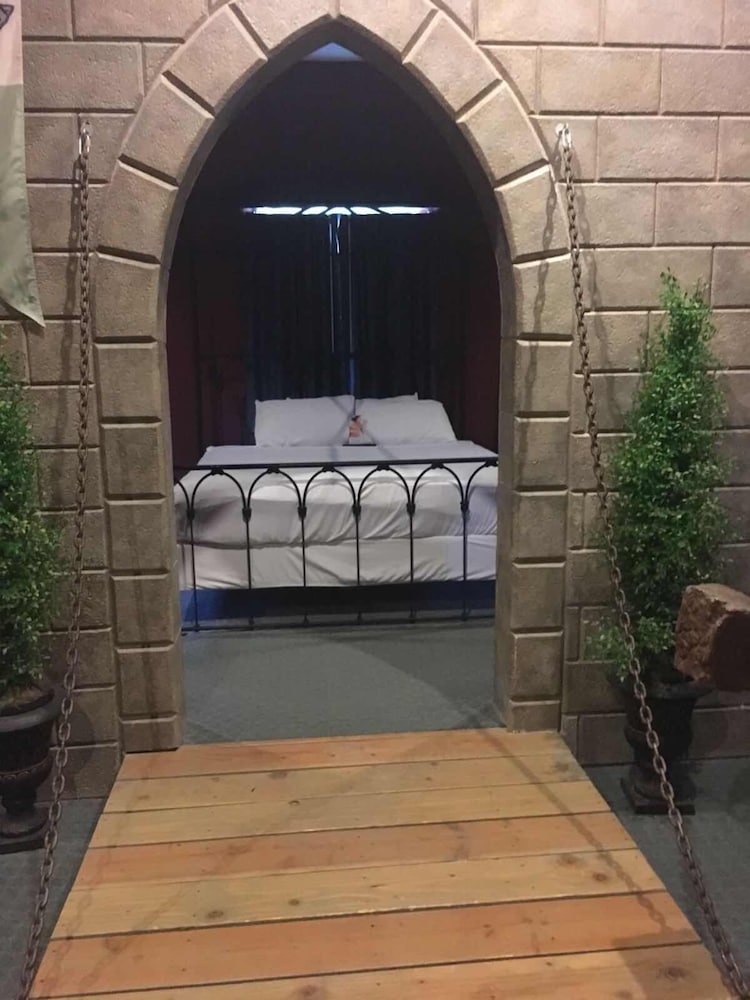 Фото Chateau Avalon, Ascend Hotel Collection